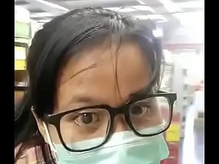 泌乳摩洛伊斯兰解放阵线在杂货店闪烁大奶油。