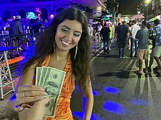 私はトランスをファックしたかったのですが、彼女は普通の売春婦であることが判明し、私は彼女を犯しました