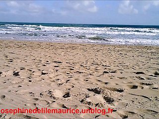 Josephine von der Insel Mauritius: Pinkeln am Cap d'Agde im Winter