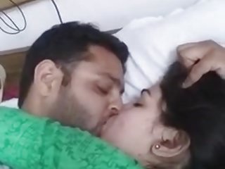 Recentemente coppia sposata catturare i loro momenti di sesso